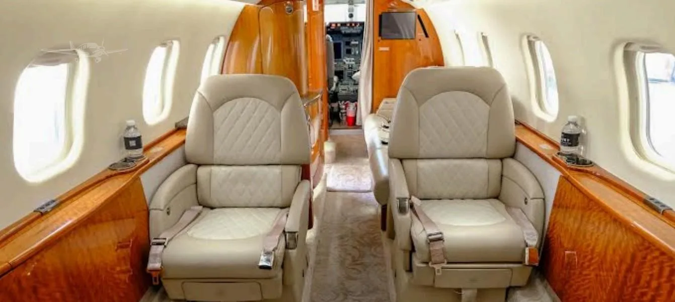 Cabin interior of a 2009 LEARJET 60XR.