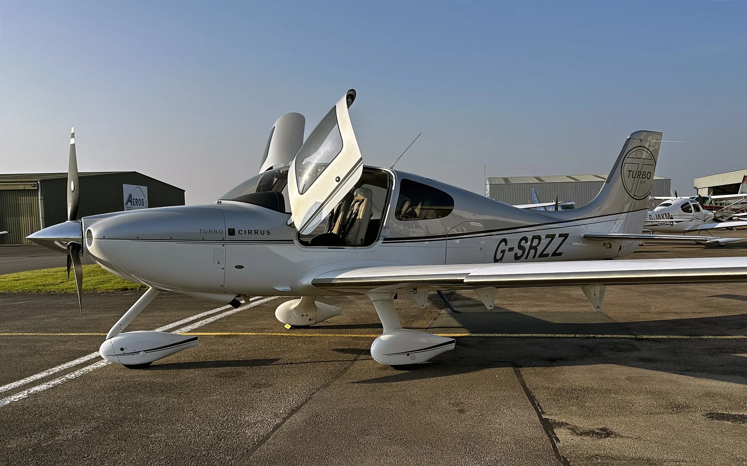 Exterior view of a 2010 Cirrus SR22 G3 Turbo GTS.