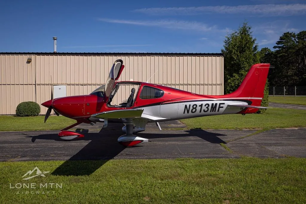 Exterior view of a 2024 Cirrus SR22 G7 GTS.