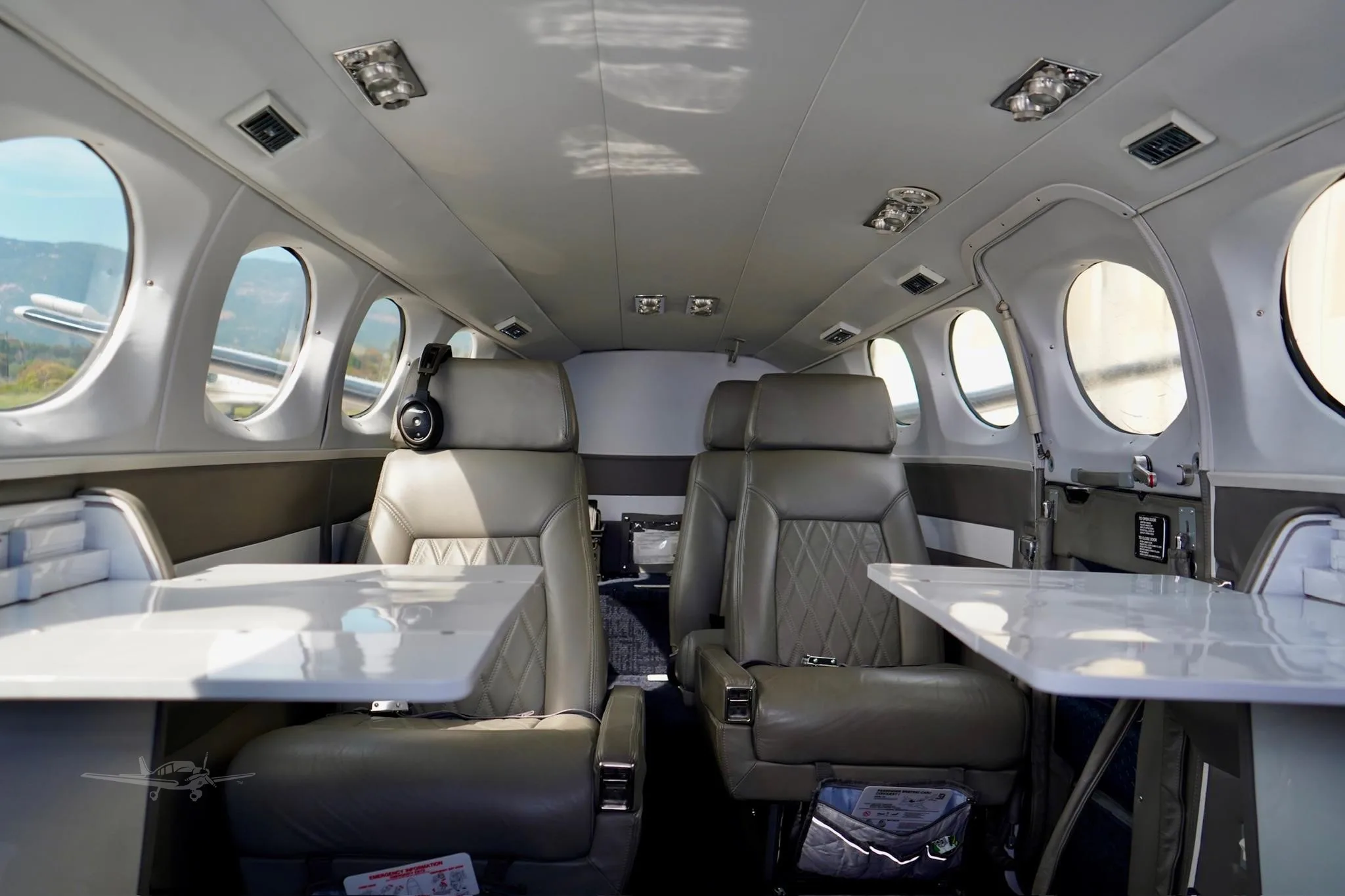 Cabin interior of a 1984 CESSNA CONQUEST I.
