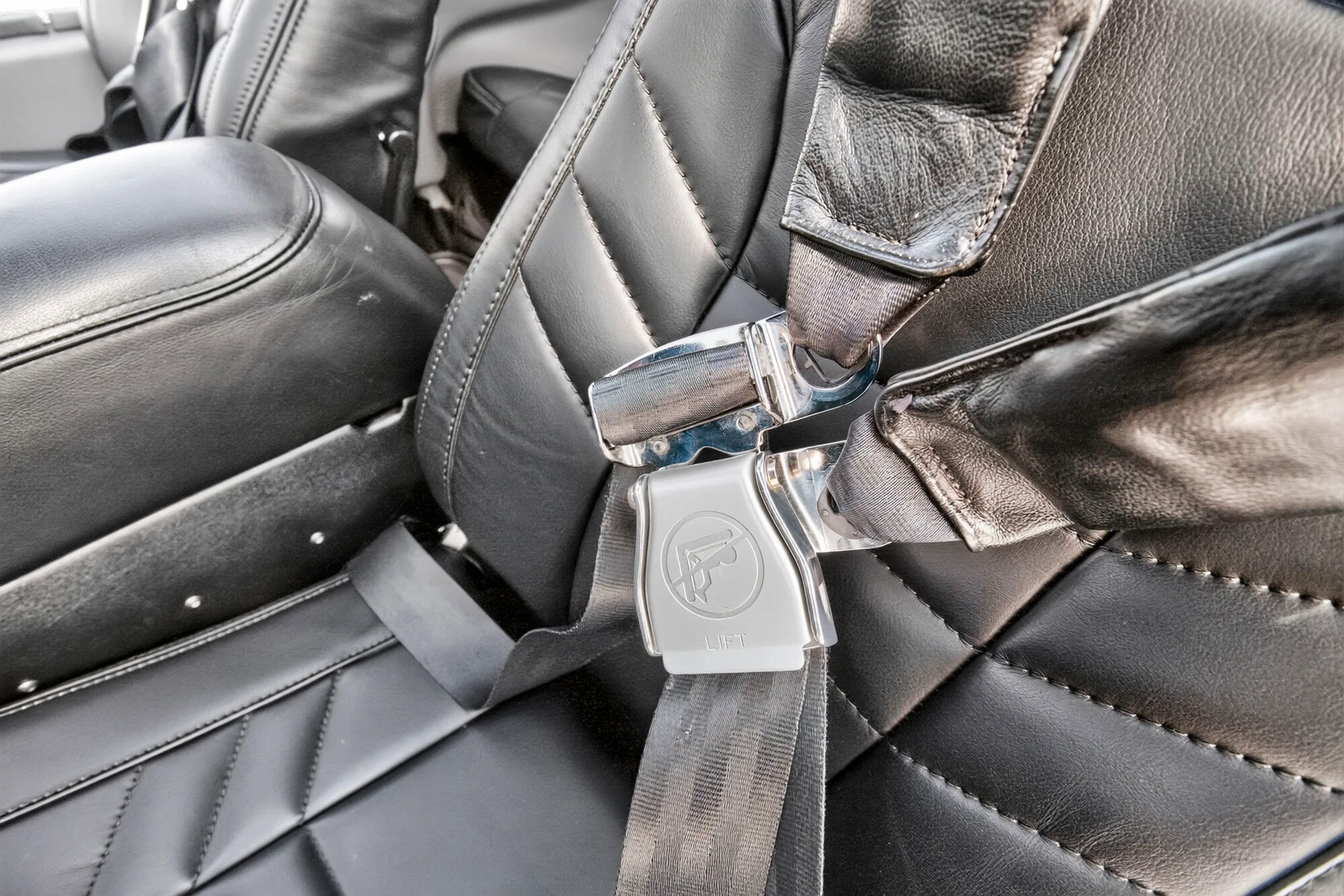 Cabin interior of a 2014 Cirrus SR22 G5.