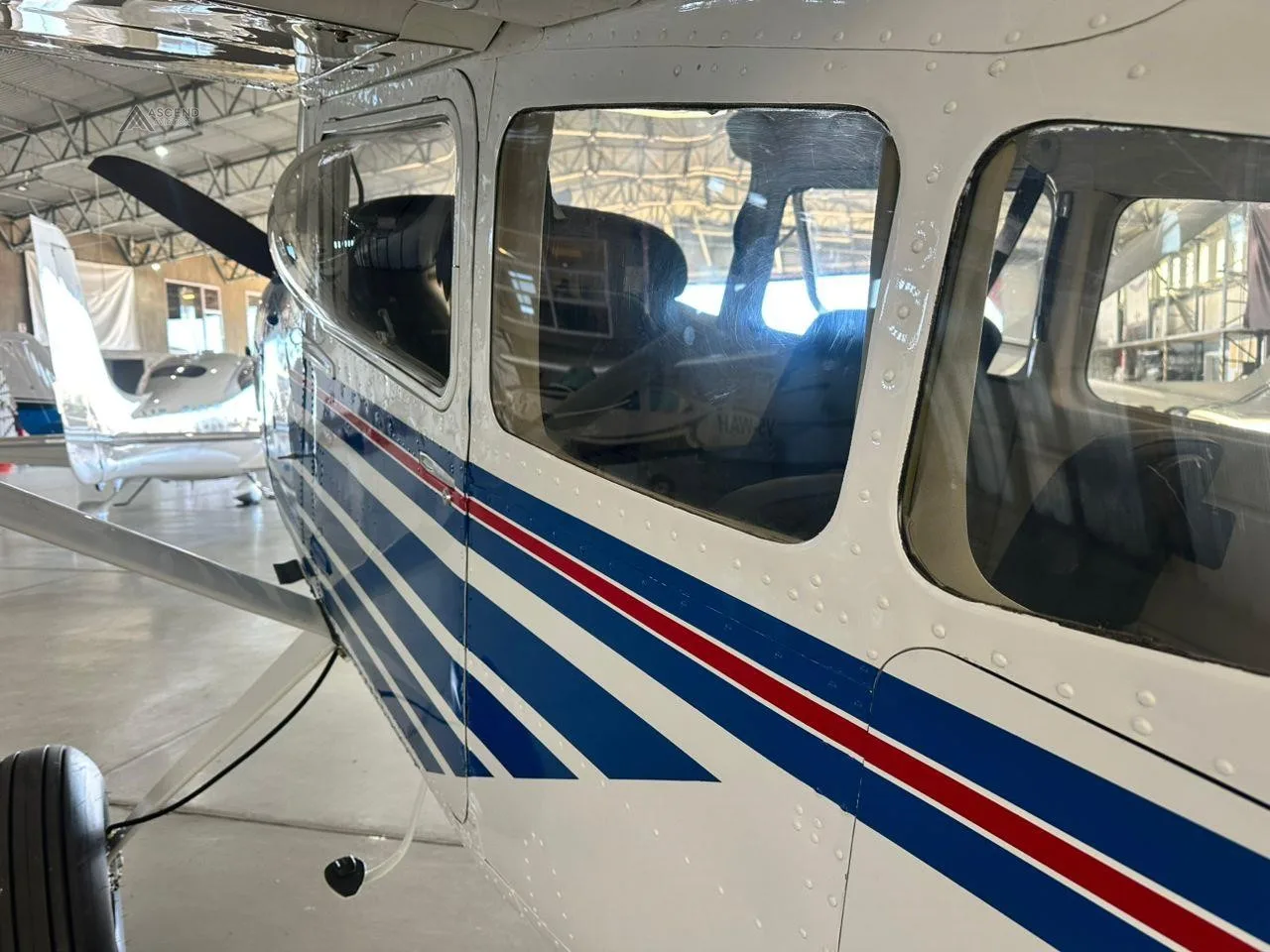 V5-RED - 1978 Cessna A185F