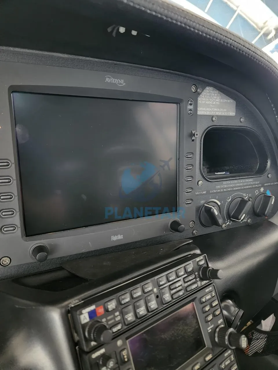 Avionics suite of a 2007 Cirrus SR22 G3 GTS-X Turbo.