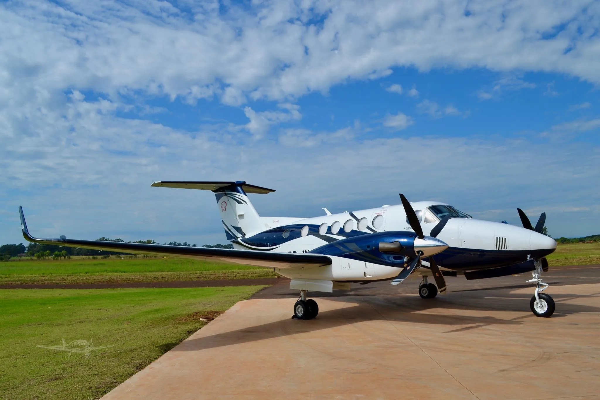 Exterior view of a 2023 BEECHCRAFT KING AIR 260, PS-INC.