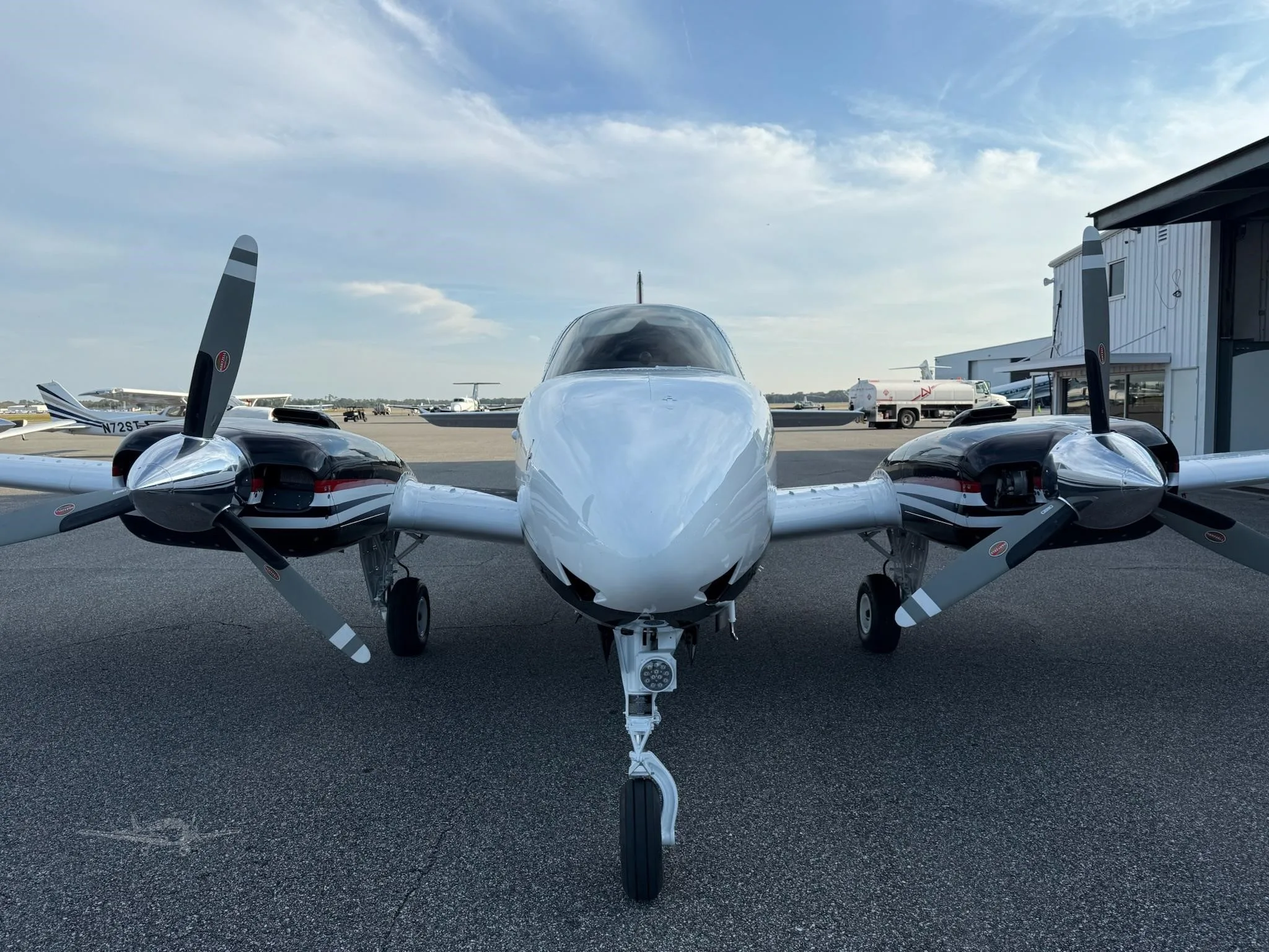 Exterior view of a 1976 BEECHCRAFT 58 BARON, N9134S.