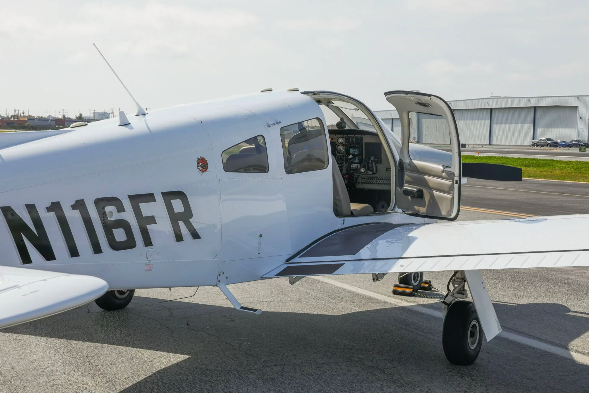 Exterior view of a 2014 Piper Arrow III, N116FR.