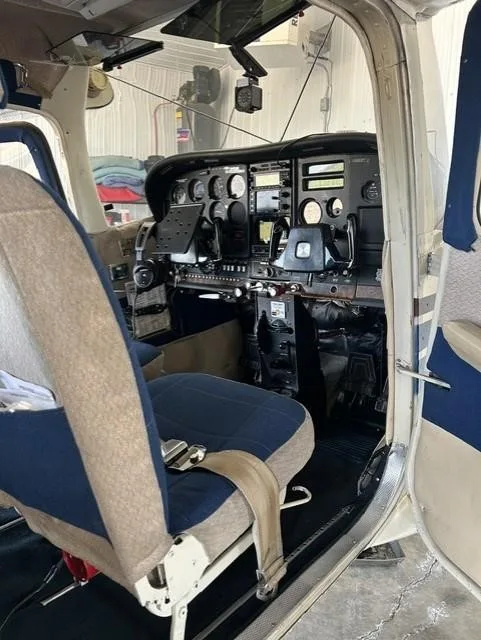 Cabin interior of a 1976 CESSNA 182P SKYLANE.