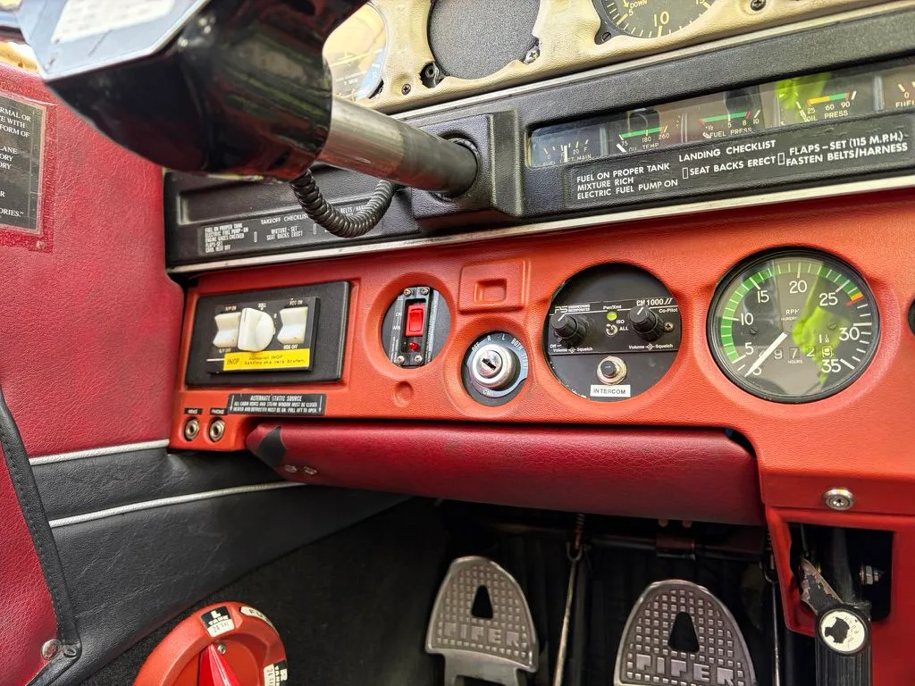 Cockpit and instrument panel of a 1976 Piper PA-28-151 Cherokee Warrior.