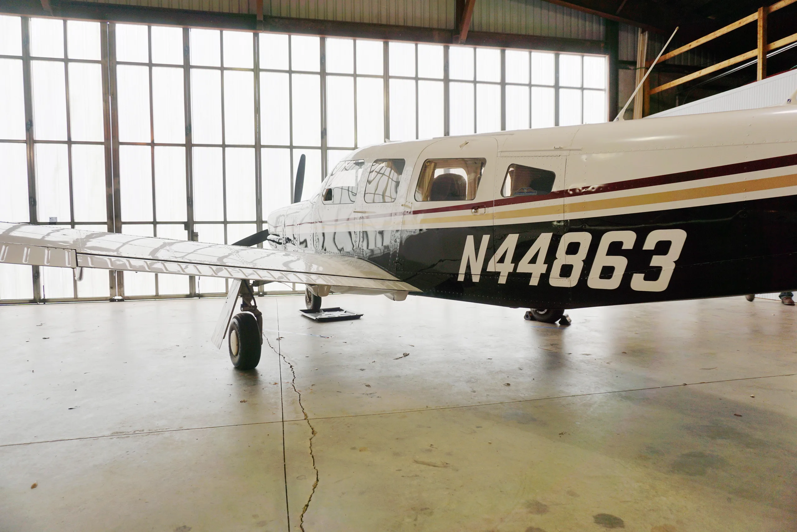 Exterior view of a 1977 Piper PA-32R-300 Lance.