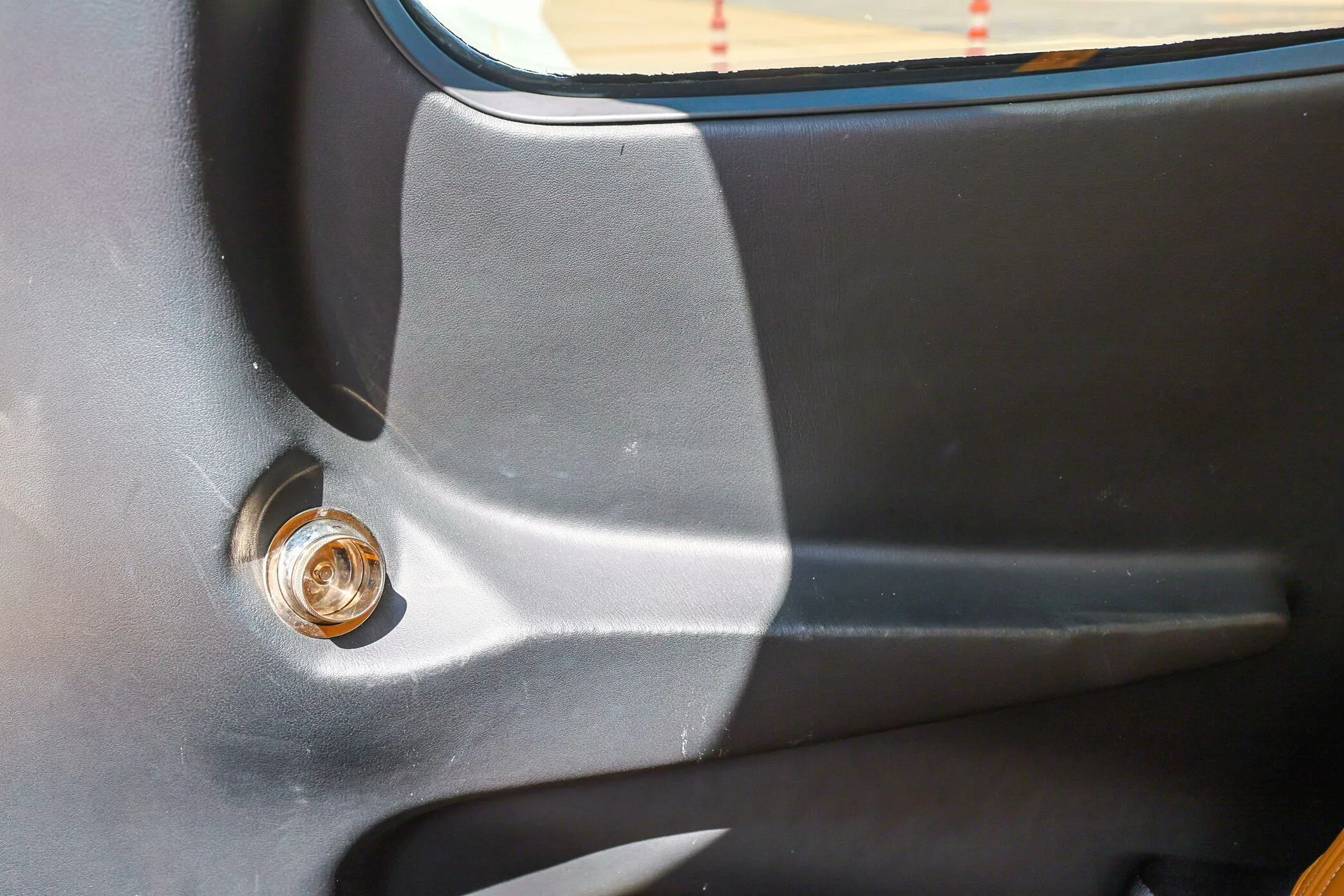 Cabin interior of a 2018 Cirrus SR22-G6 TURBO.