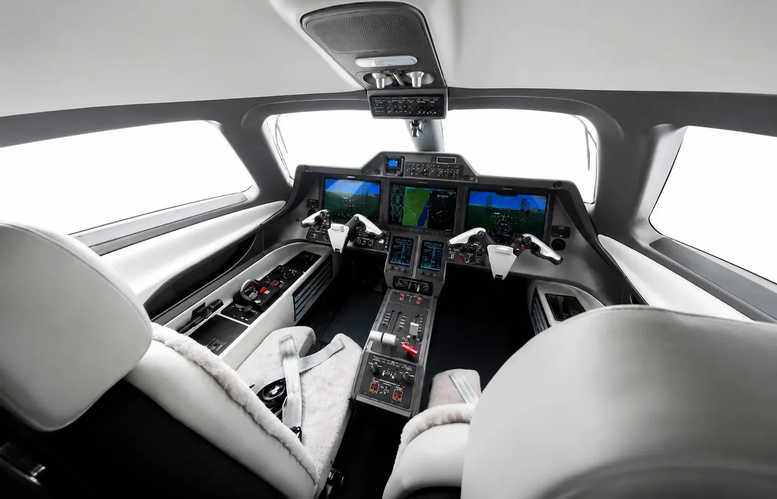 Cockpit and instrument panel of a Embraer EMB-500 PHENOM 100EX.