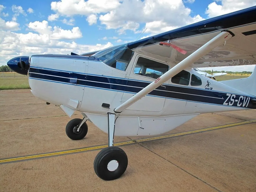 Exterior view of a 1962 CESSNA 185.