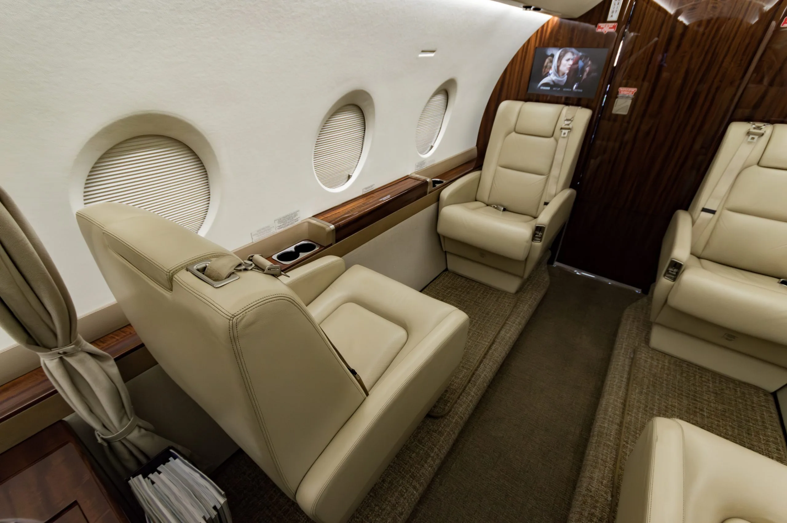 Cabin interior of a Gulfstream G280.