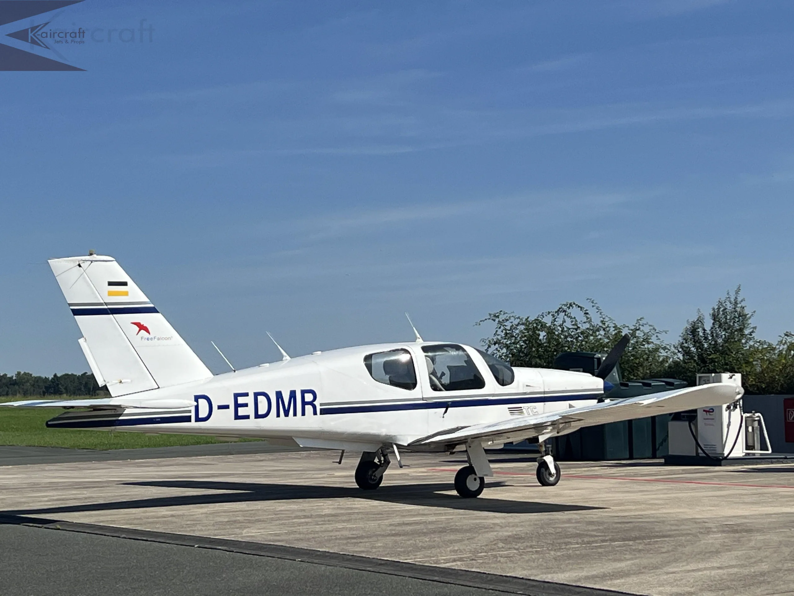 Exterior view of a 1989 Socata TB-21 Trinidad.