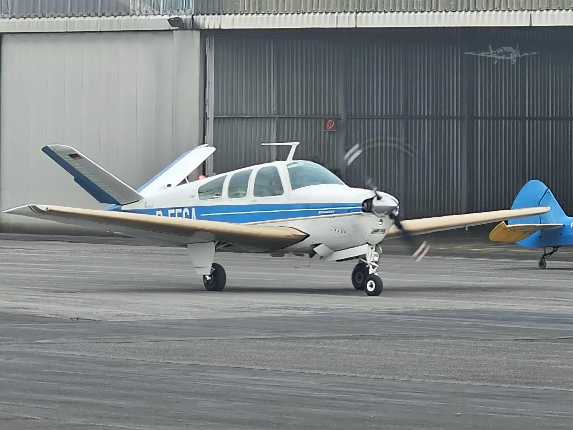 Exterior view of a 1970 BEECHCRAFT V35B BONANZA, D-EECA.
