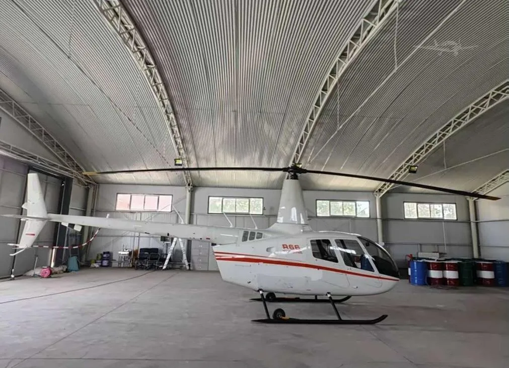 Exterior view of a 2016 ROBINSON R66.