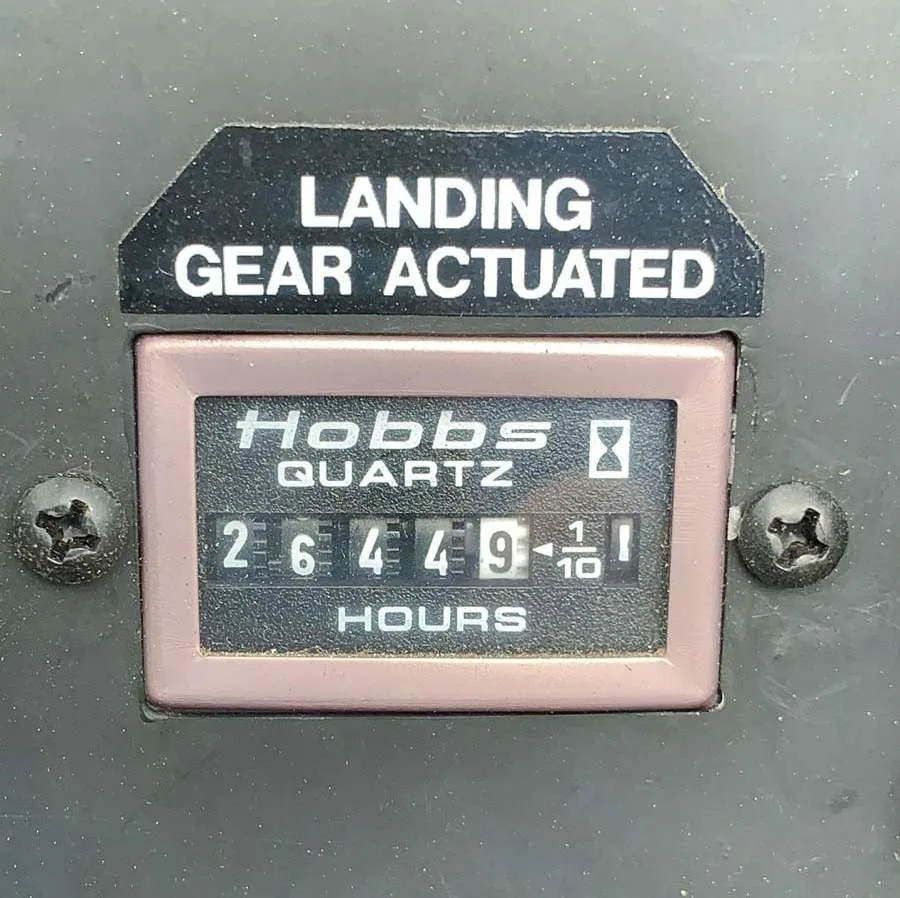 Avionics suite of a 2006 Schweizer 269 CBi.