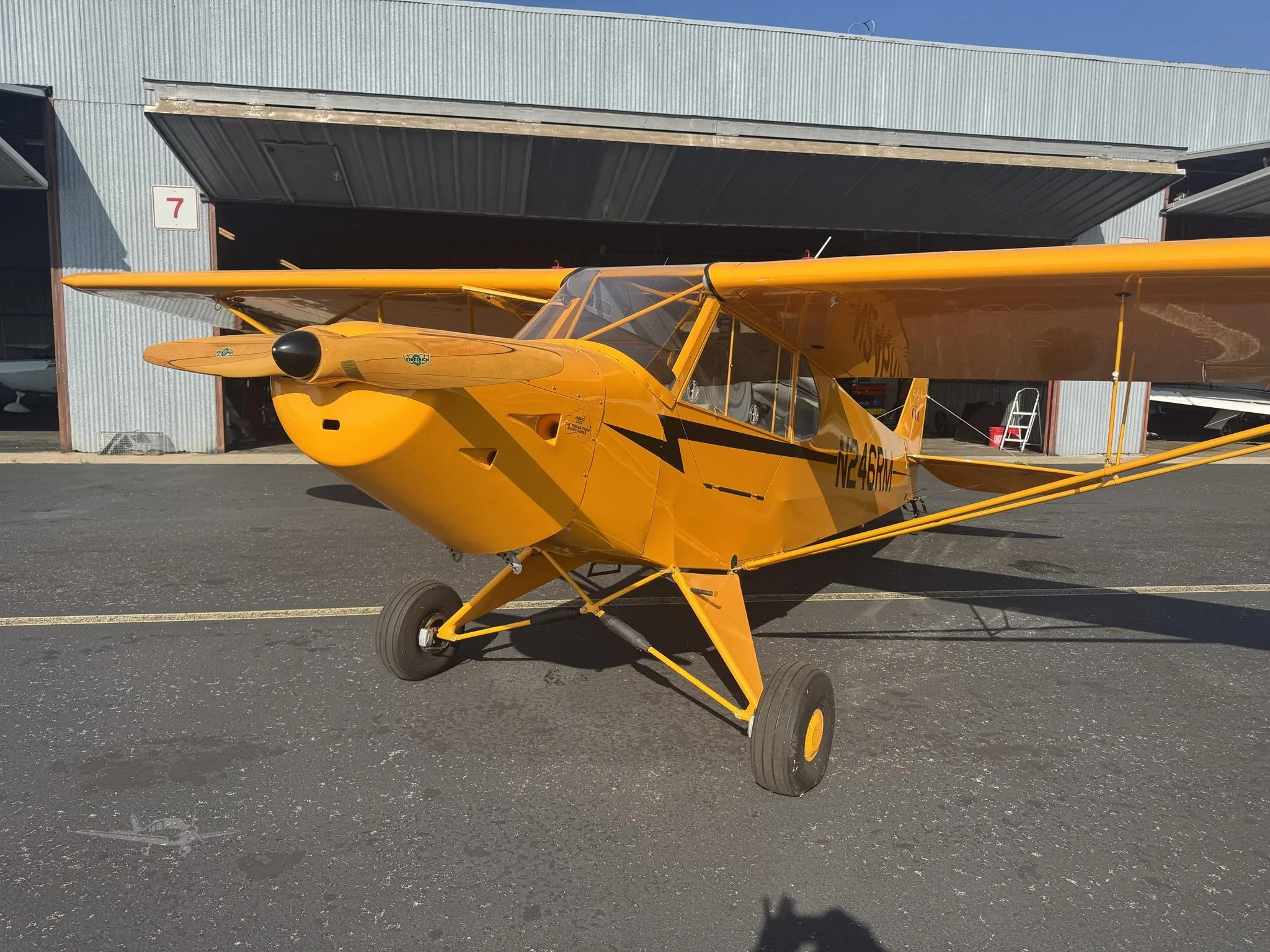 Exterior view of a 2007 AMERICAN LEGEND AL11J-120, N246RM.