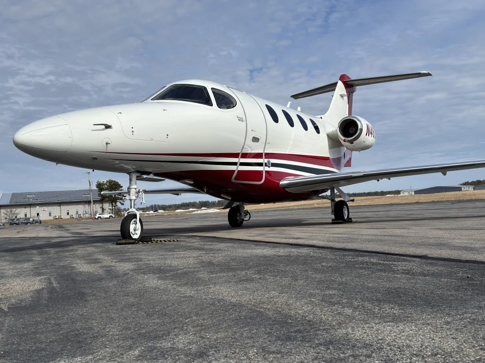 Exterior view of a 2006 Hawker Premier IA.