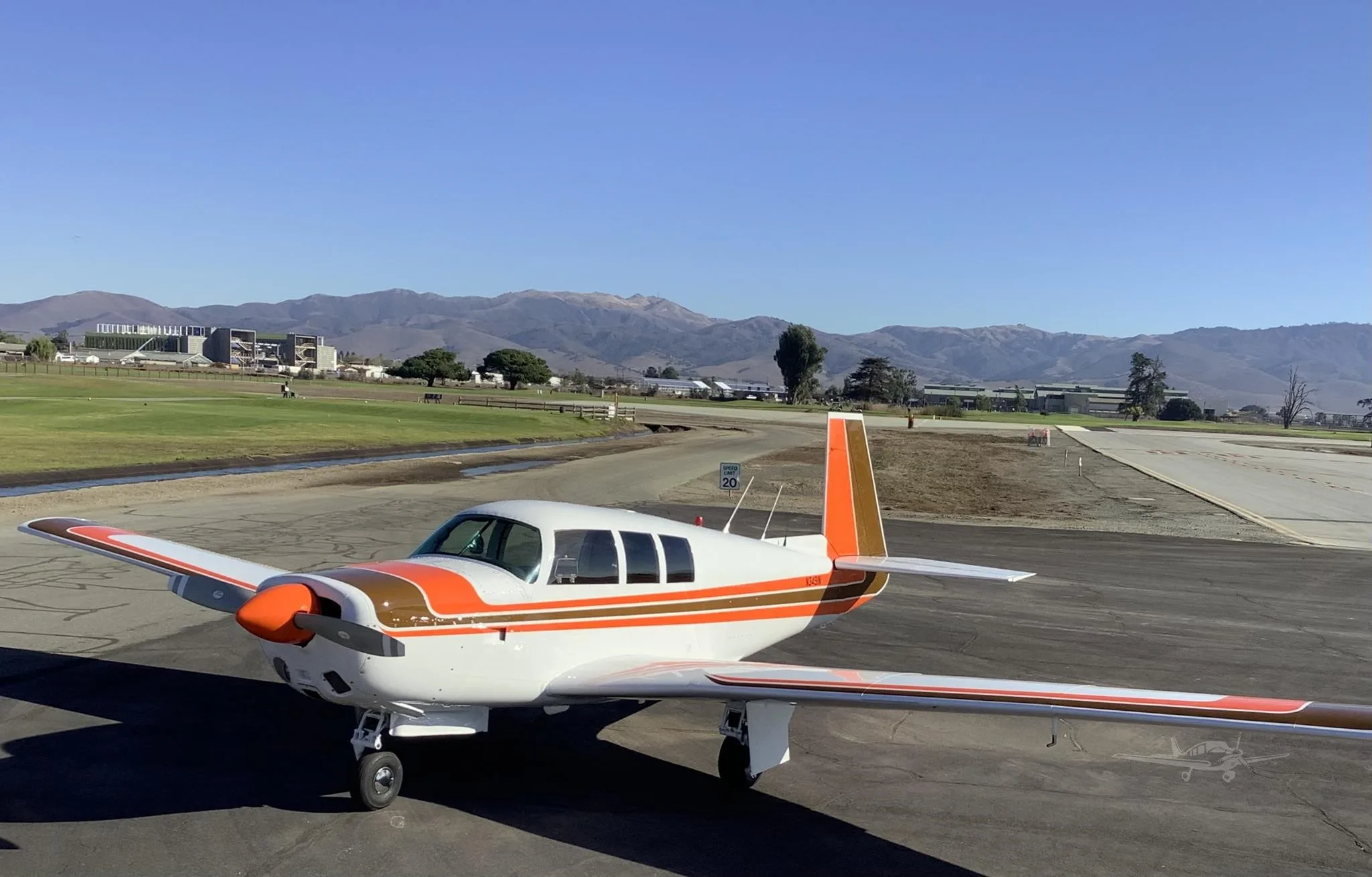Exterior view of a 1968 MOONEY M20F, N3491N.