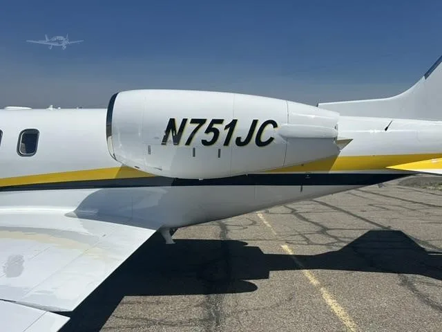 Exterior view of a 2001 LEARJET 45, N751JC.