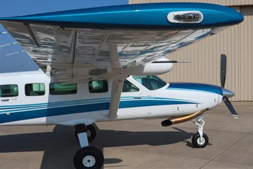 Exterior view of a 2021 Cessna 208 Caravan, N621KT.