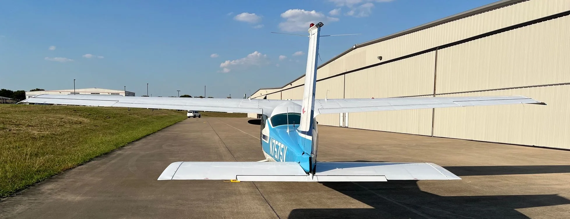 Exterior view of a 1976, N7575V.