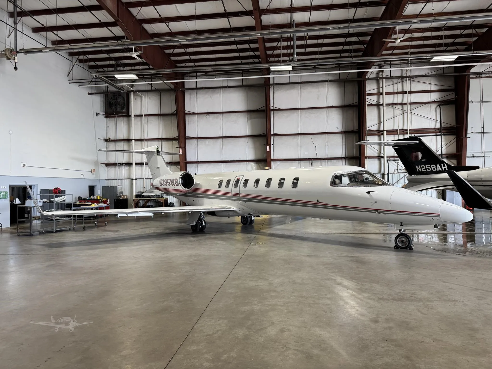 Exterior view of a 1999 LEARJET 45, N395WB.