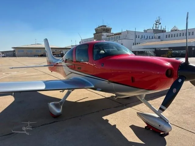 Z-hbw - 2019 Cirrus SR22 G6