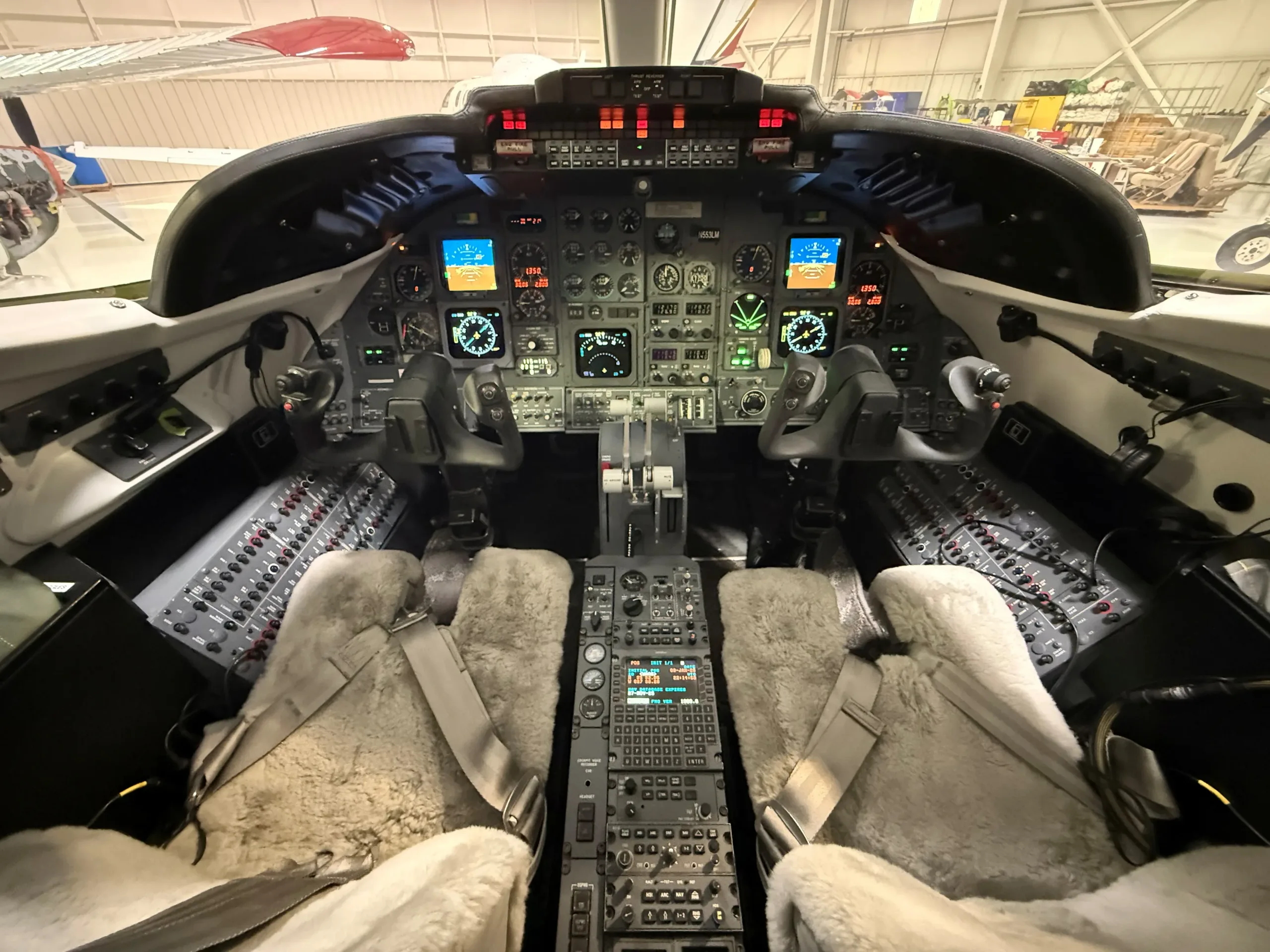 Cockpit and instrument panel of a 2000 Learjet 31A.
