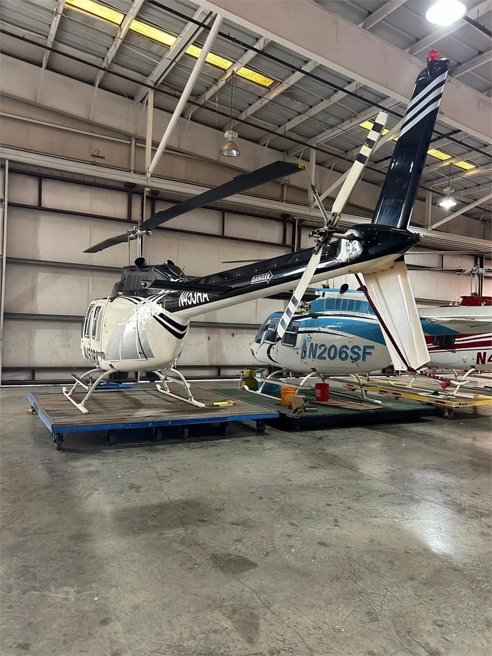 Exterior view of a 1981 BELL 206B III, N453RA.