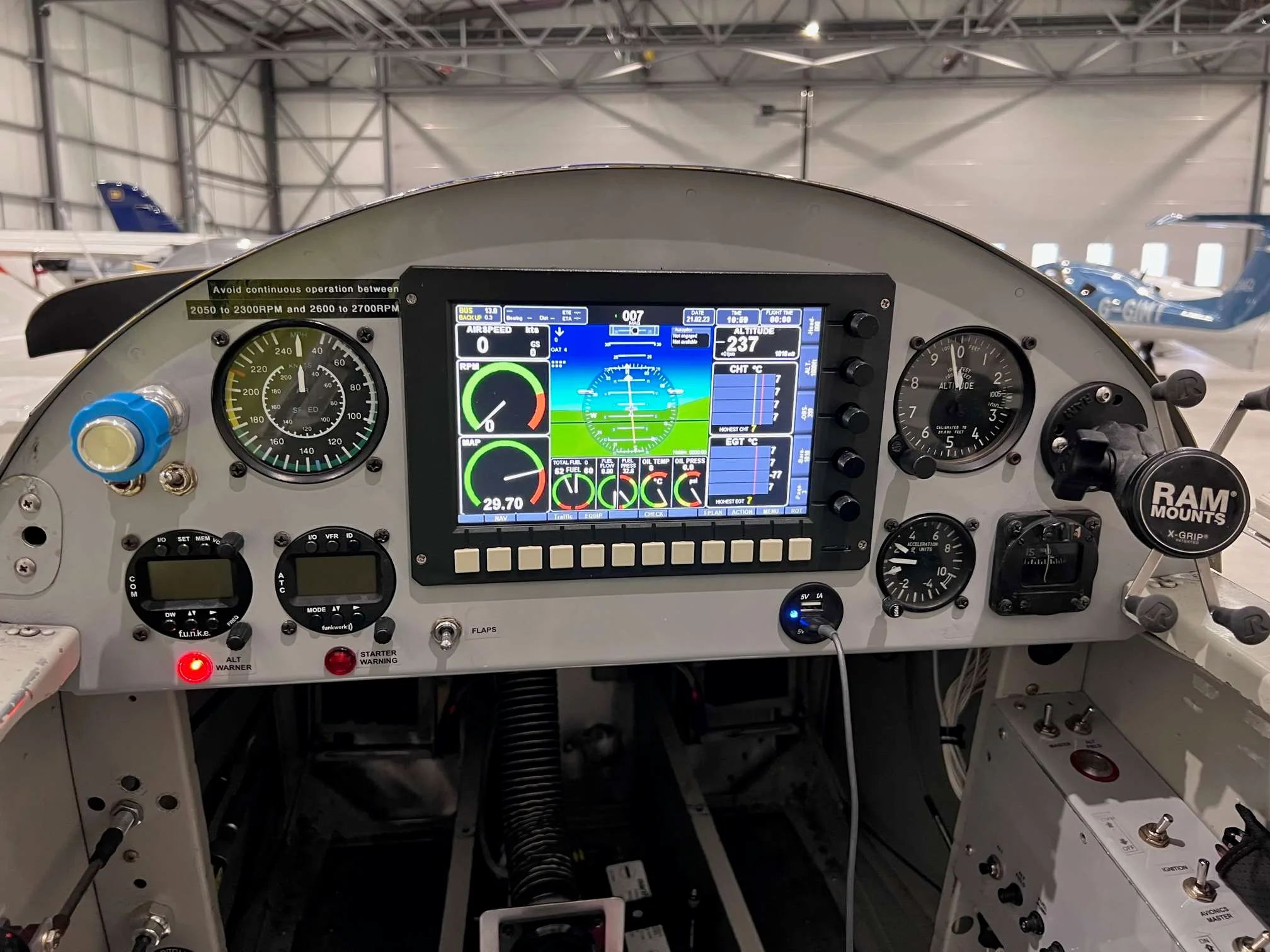Avionics suite of a 2000 Vans RV4.