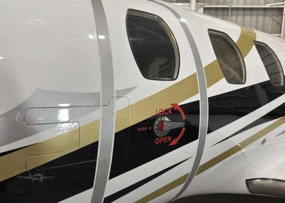 Exterior view of a 1986 CESSNA CITATION SII, N17LP.