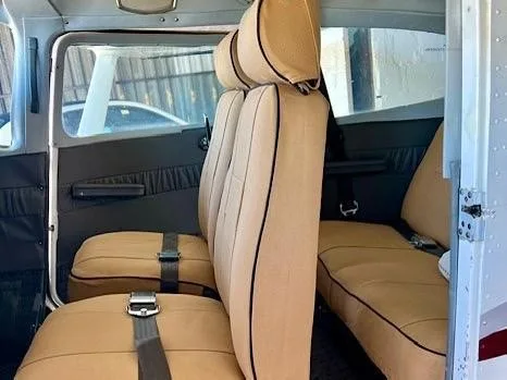 Cabin interior of a 1971 CESSNA 182N SKYLANE.