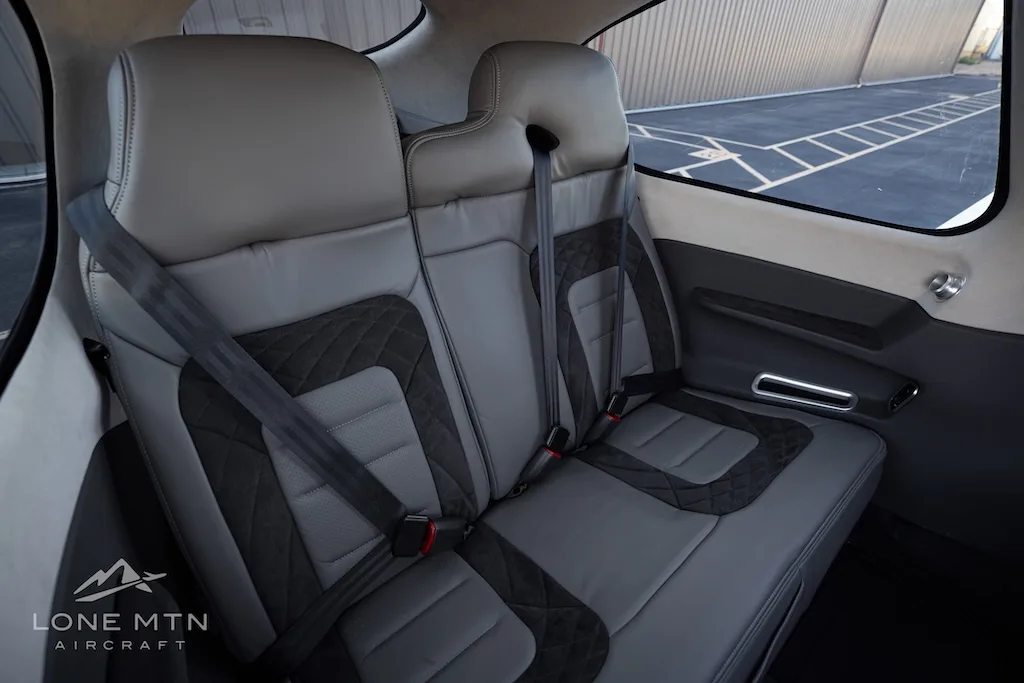 Cabin interior of a 2024 Cirrus SR22T G7.