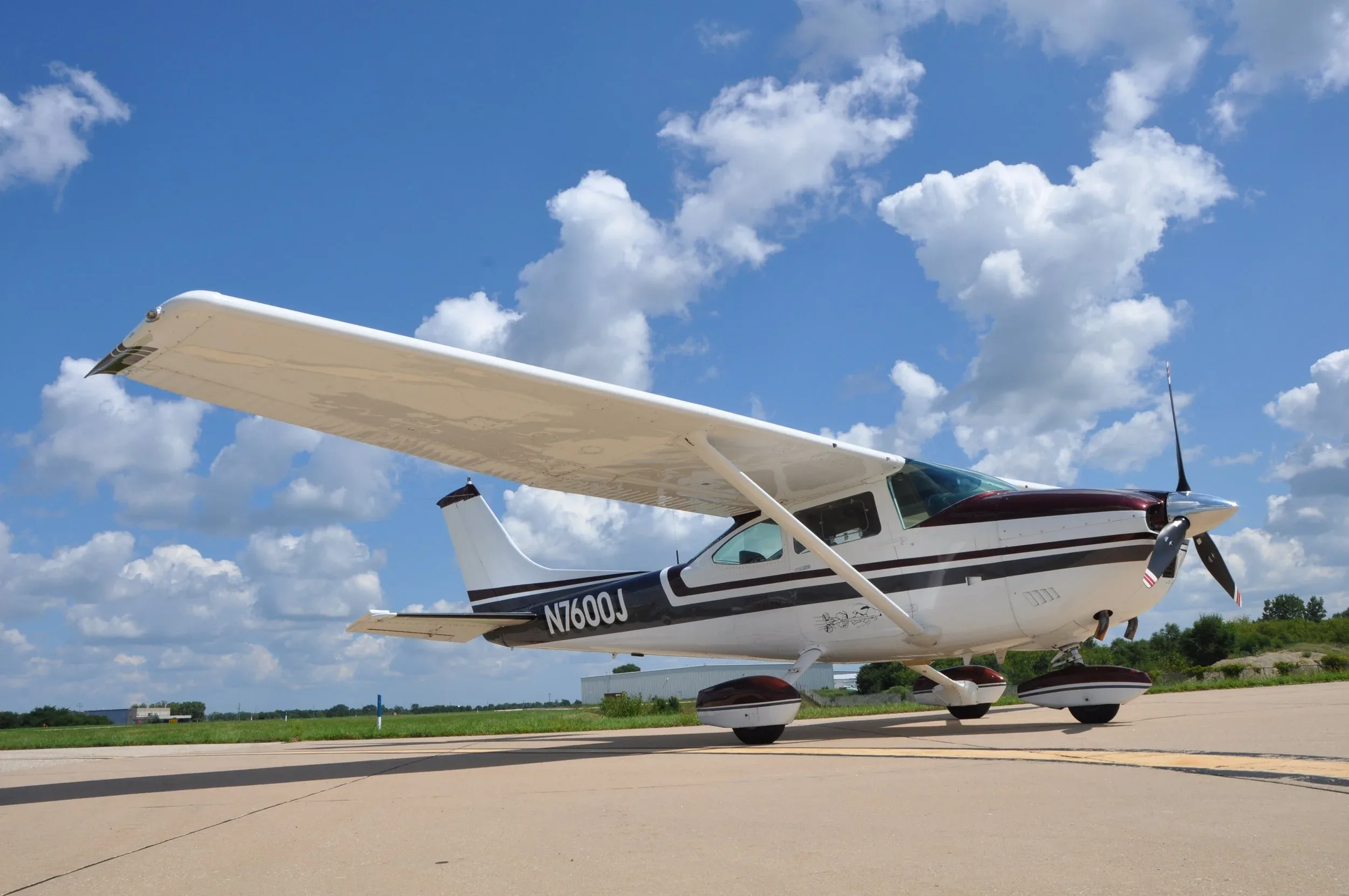 Exterior view of a 1976 AKC AVIATION 182P — AKC AVIATION.