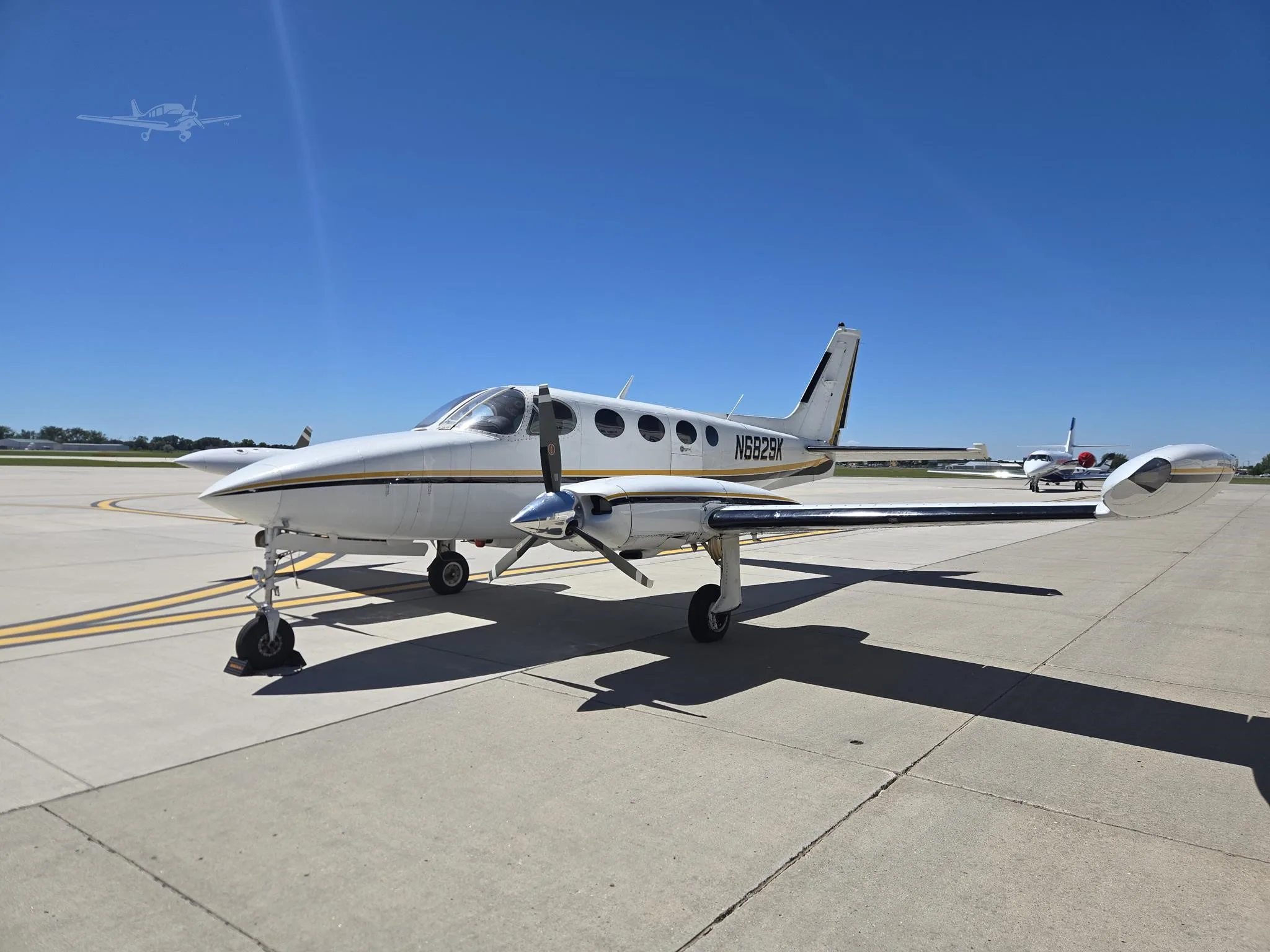 Exterior view of a 1981 CESSNA 340A, N6829K.