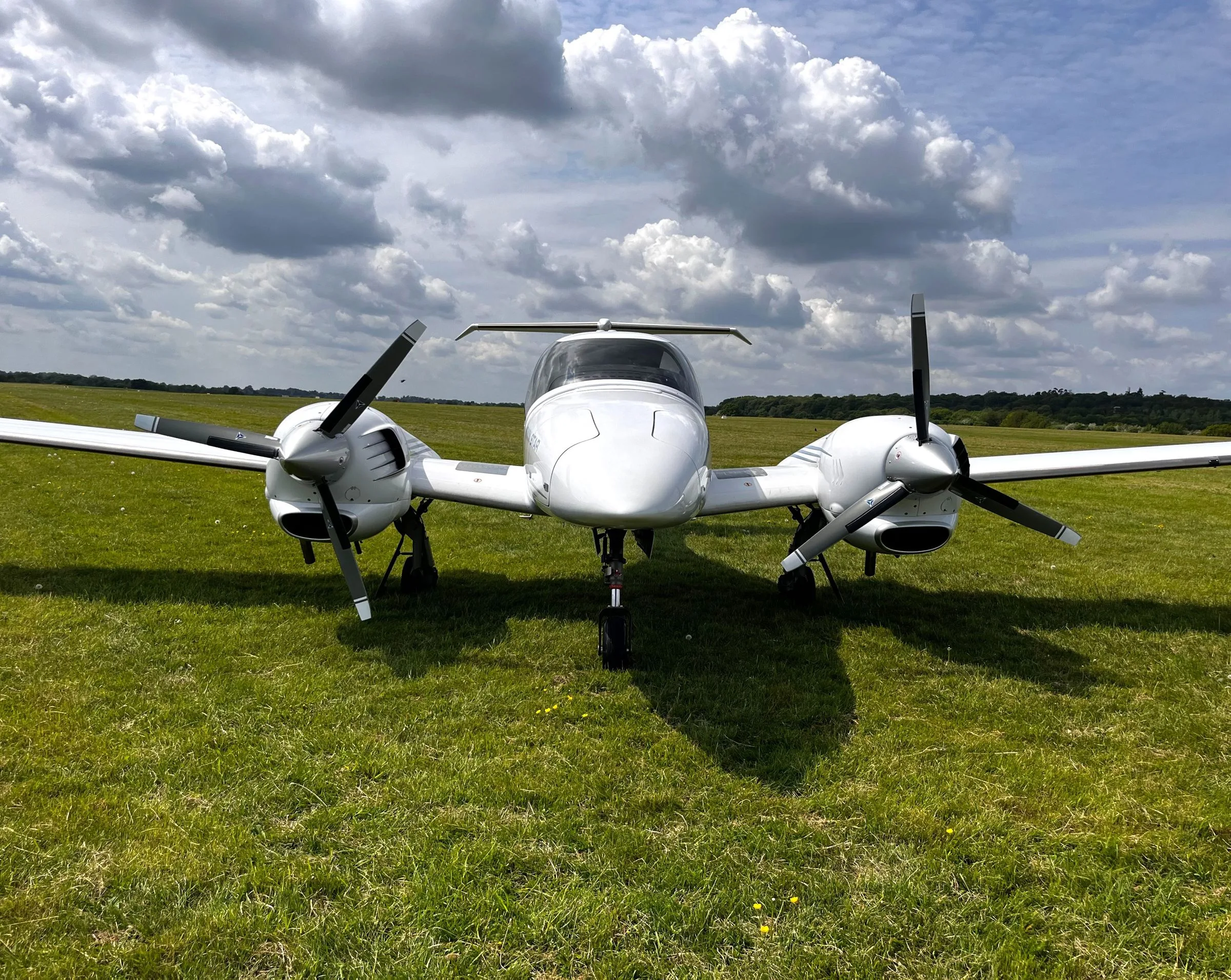 Cockpit and instrument panel of a 2006 Diamond DA42 Twin Star.