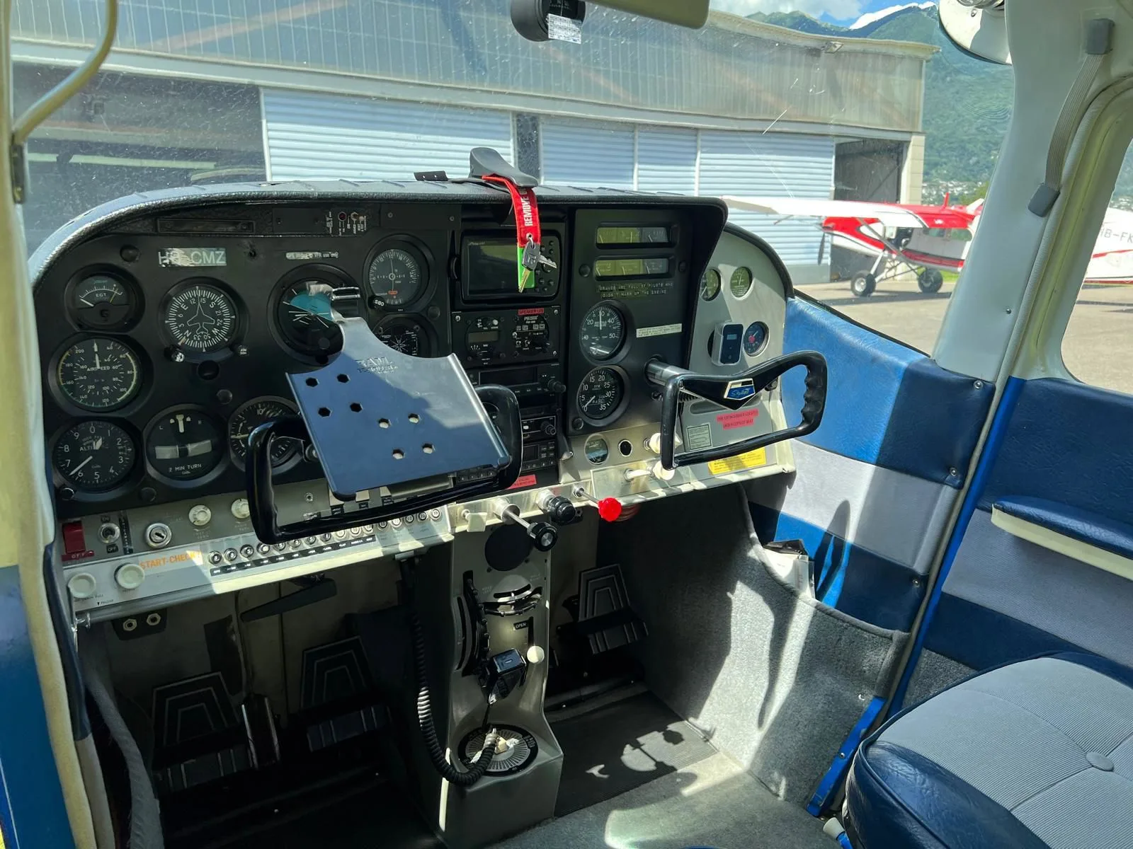 Cockpit and instrument panel of a 1965 Cessna 182H Skylane.