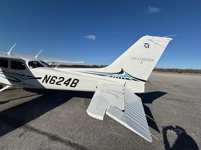 Exterior view of a 2025 CESSNA 172S SKYHAWK SP, N624B.