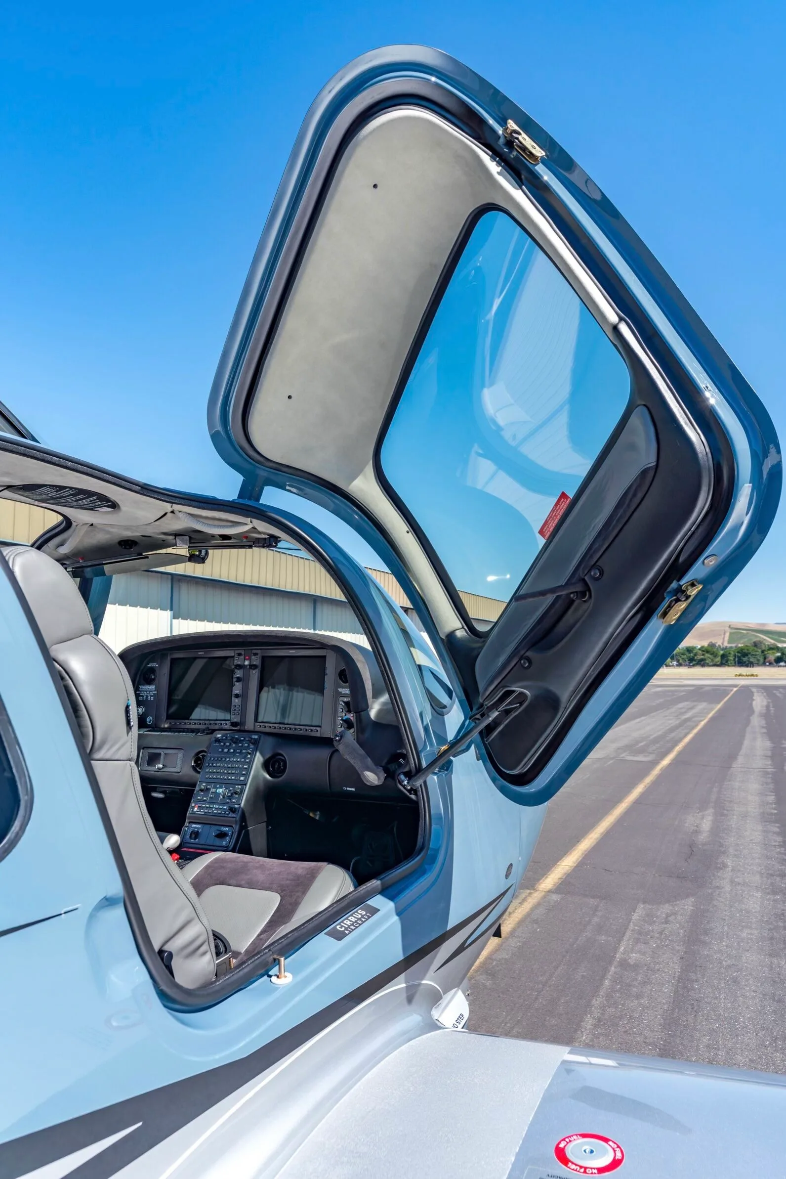 Cabin interior of a 2020 Cirrus SR22-G6 TURBO.