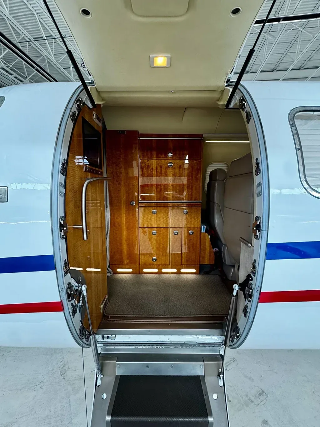 Cabin interior of a 2008 Learjet 45 XR.
