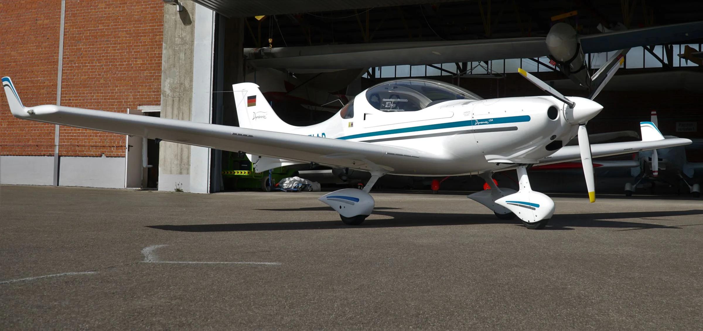 Marketing image of a 2018 Aerospool WT9 Dynamic LSA.