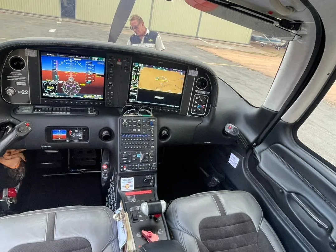 Z-hbw - 2019 Cirrus SR22 G6