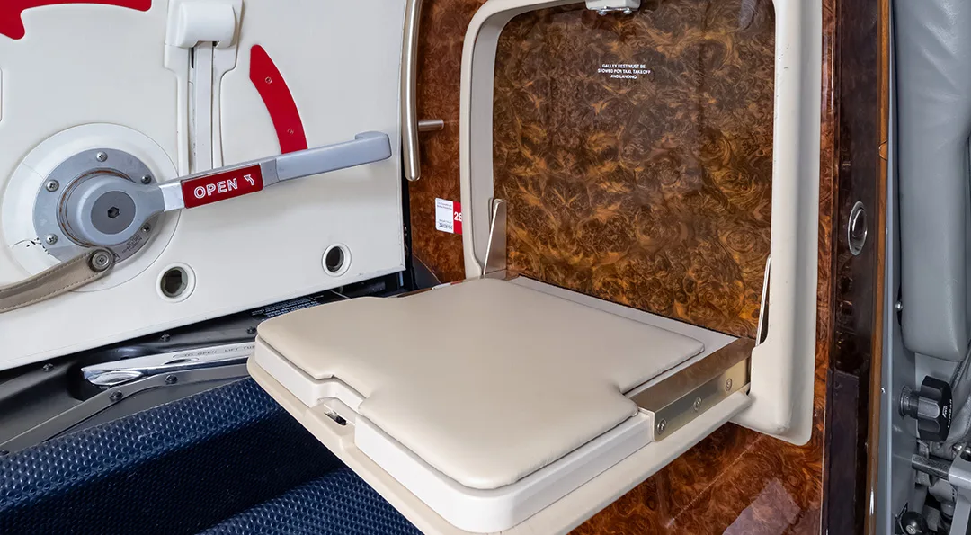 Cabin interior of a 2006 LEAR 40XR.