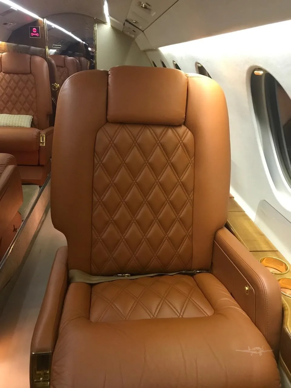Cabin interior of a 1999 DASSAULT FALCON 50EX.
