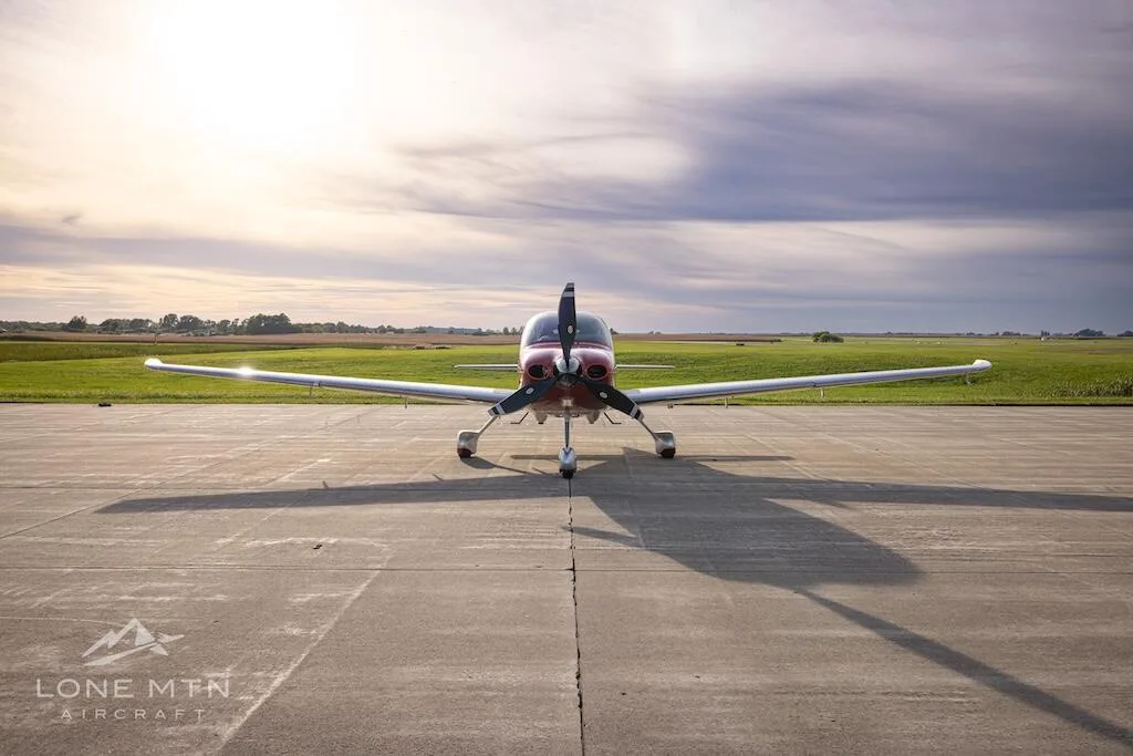 Exterior view of a 2022 Cirrus SR22T G6 GTS.