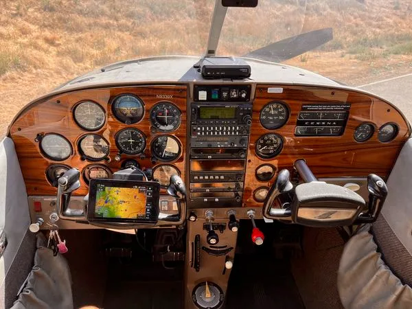 Cockpit and instrument panel of a 1962 Cessna 182e skylane.