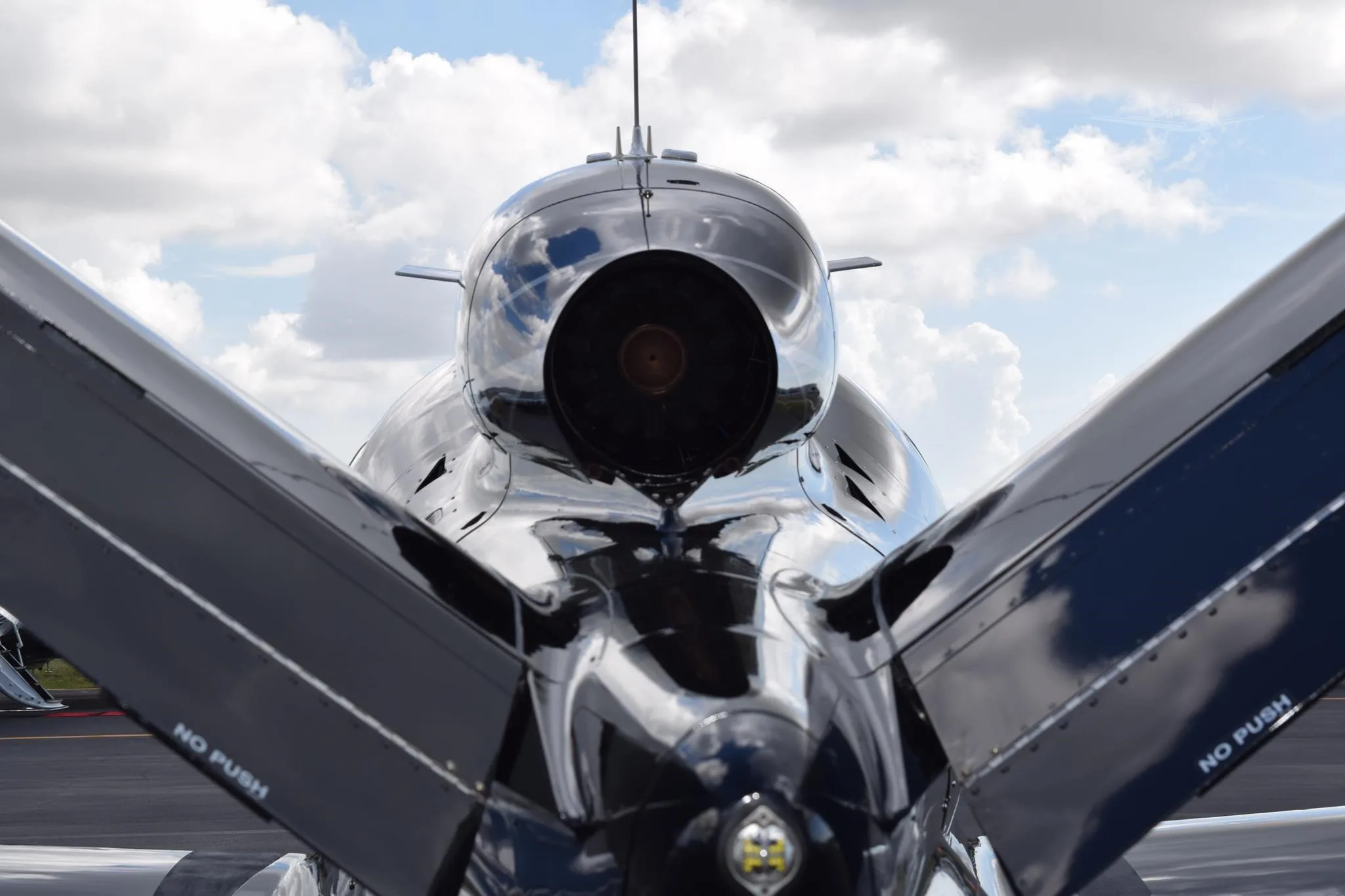 Engine detail of a 2022 CIRRUS VISION SF50-G2+.
