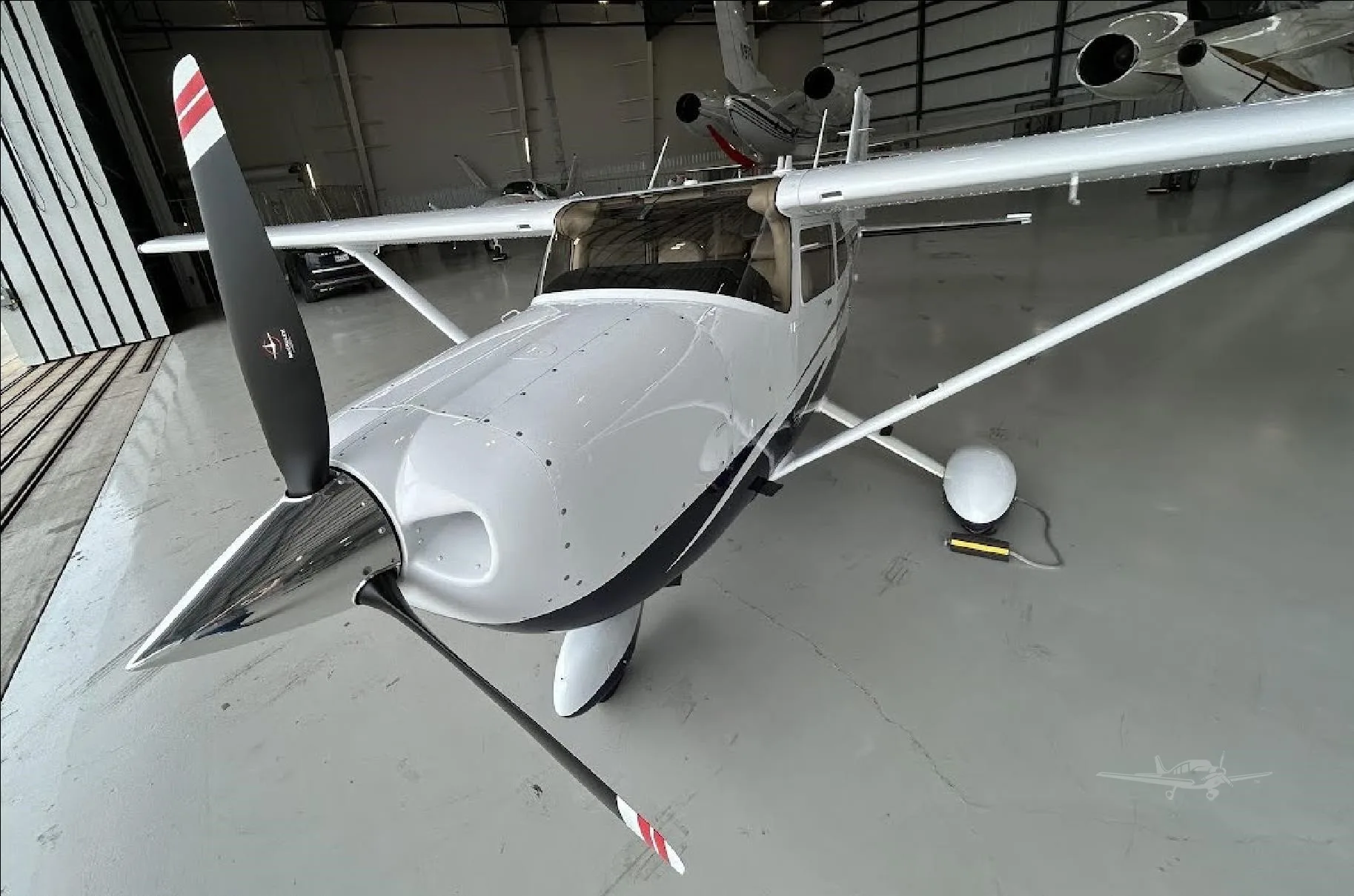 Exterior view of a 2010 CESSNA 182T SKYLANE, N826TR.